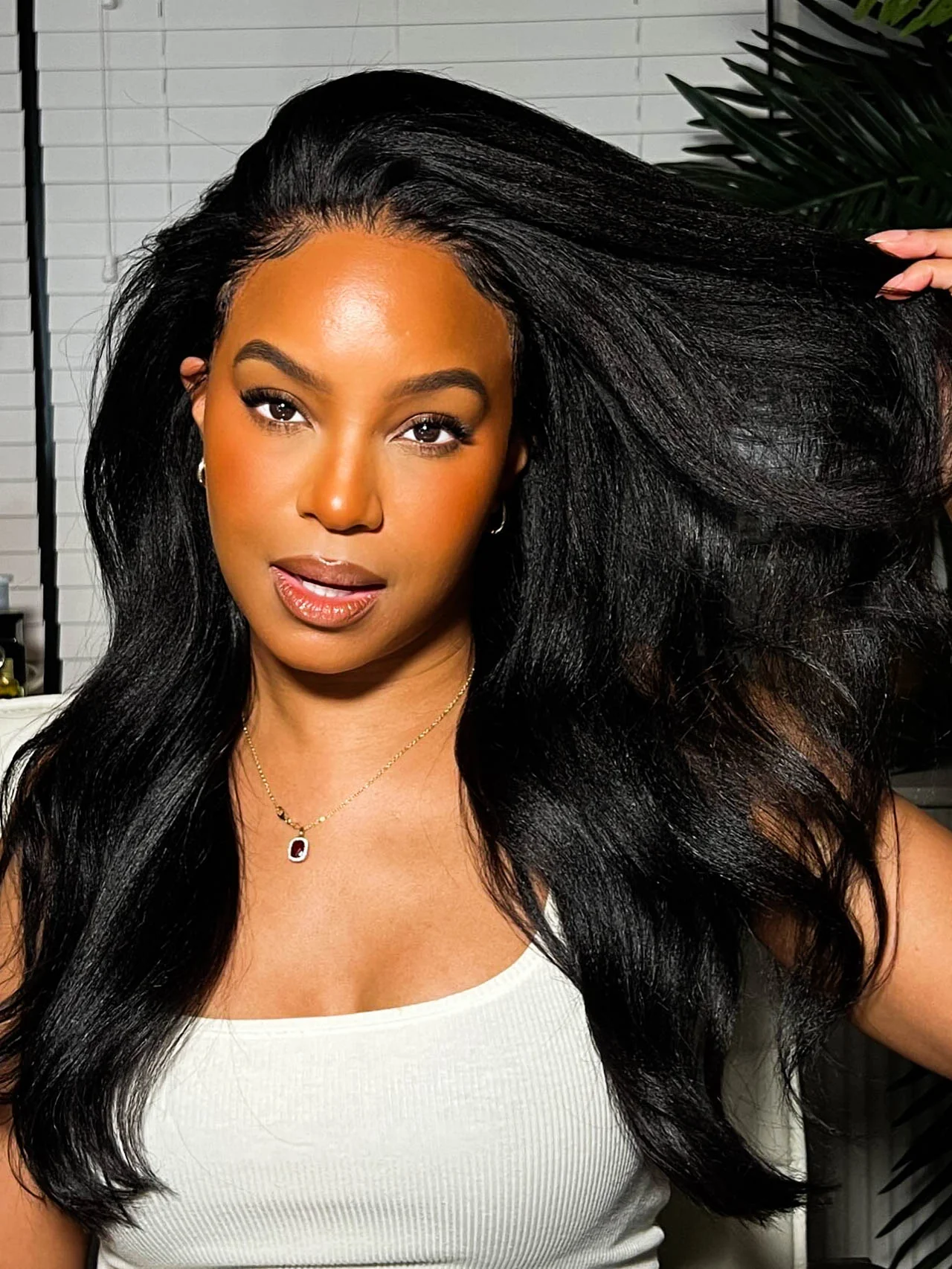 CurlyMe Kinky Straight Virgin Human Hair Bundles with Lace Frontal Natural Black - Image 10