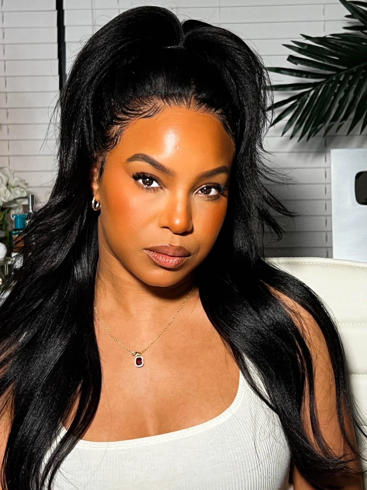 CurlyMe Kinky Straight Virgin Human Hair Bundles with Lace Frontal Natural Black - Image 3